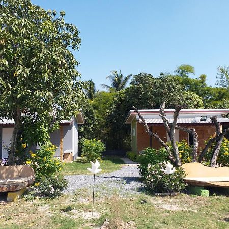 Baan Hin Sai Suay Hotel Nong Sarai Ngoại thất bức ảnh