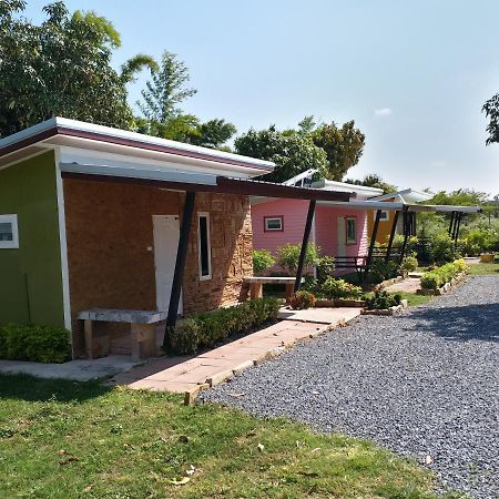 Baan Hin Sai Suay Hotel Nong Sarai Ngoại thất bức ảnh